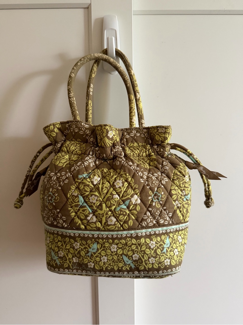 Vera Bradley Emma Sittin’ in a Tree Retired Bird Drawstring Bag